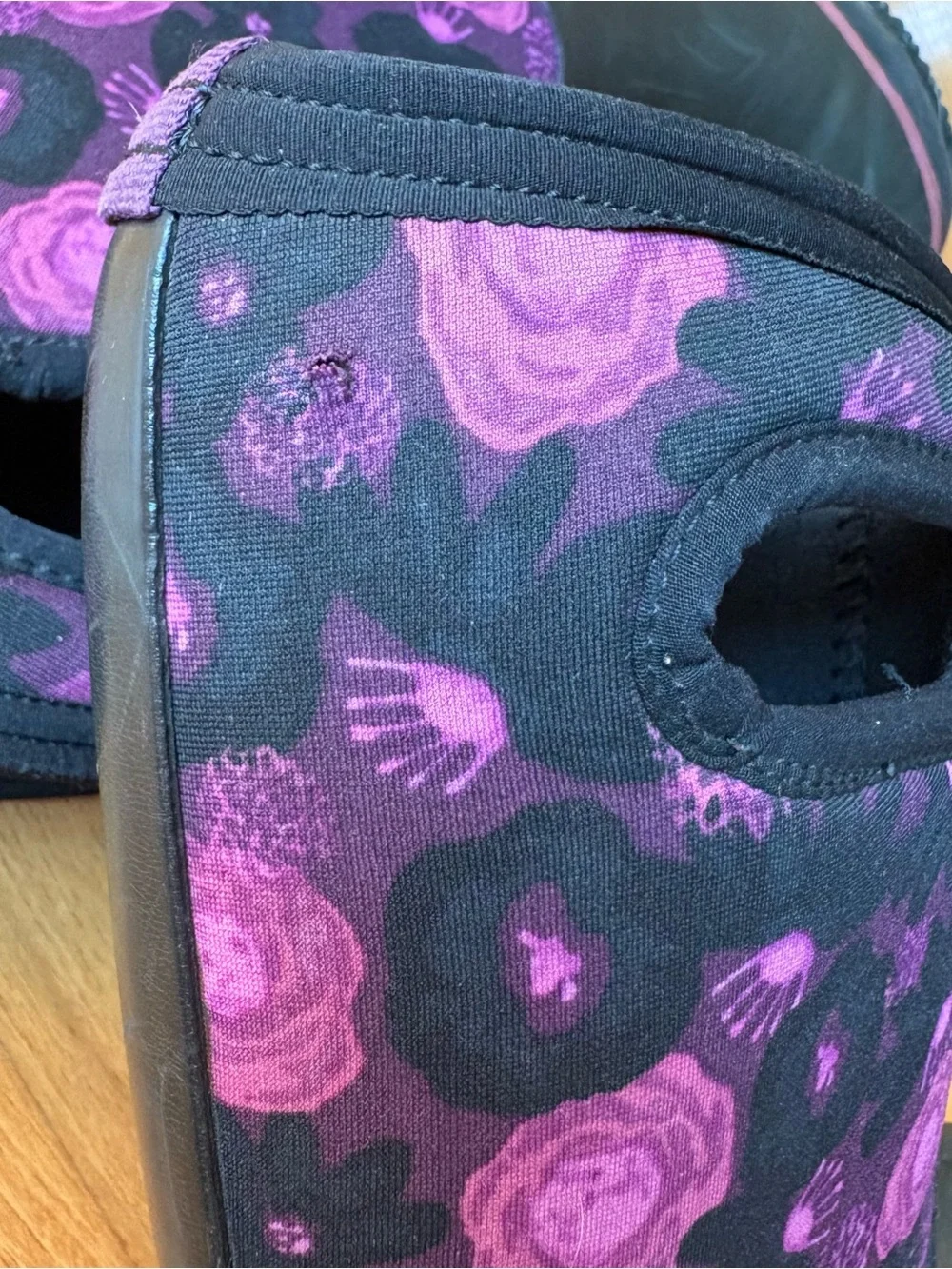 Bogs Kids Classic Snow Boots Sz 5 Youth Floral Black Purple Winter Waterproof